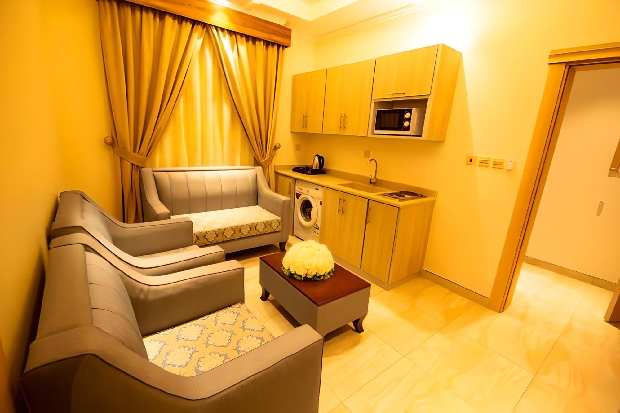 Hayat Al Rose Hotel Appartment เจดดาห์ ภายนอก รูปภาพ